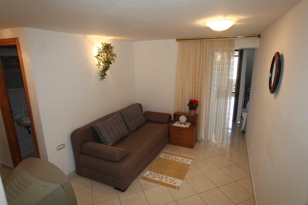 Accommodation Lily Vrana  Exterior photo